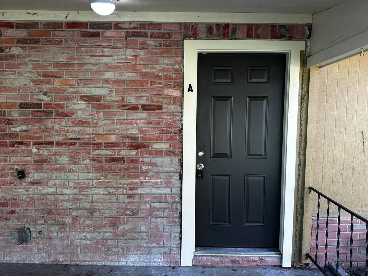 Apartment for rent at 953 1 2 12th Ave S, Saint Petersburg, FL 33705