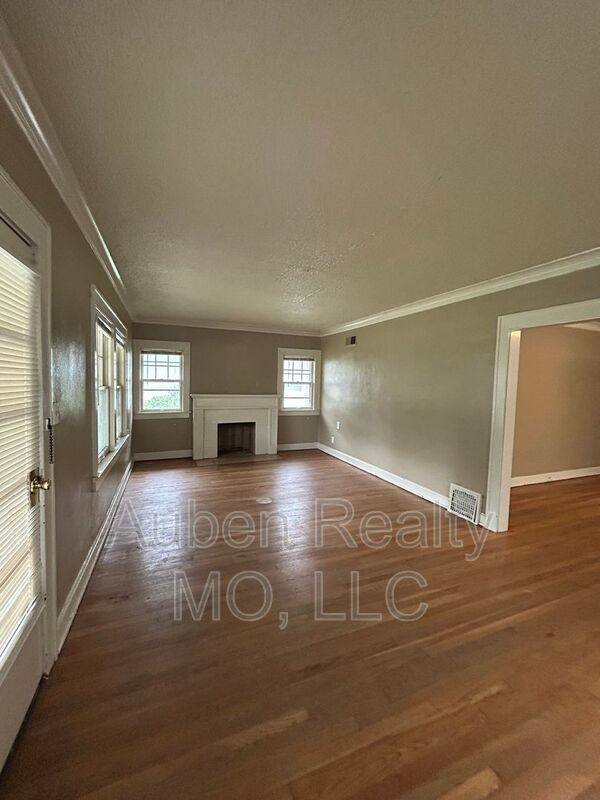 House for rent at 5431 Harrison St, Kansas City, MO 64110