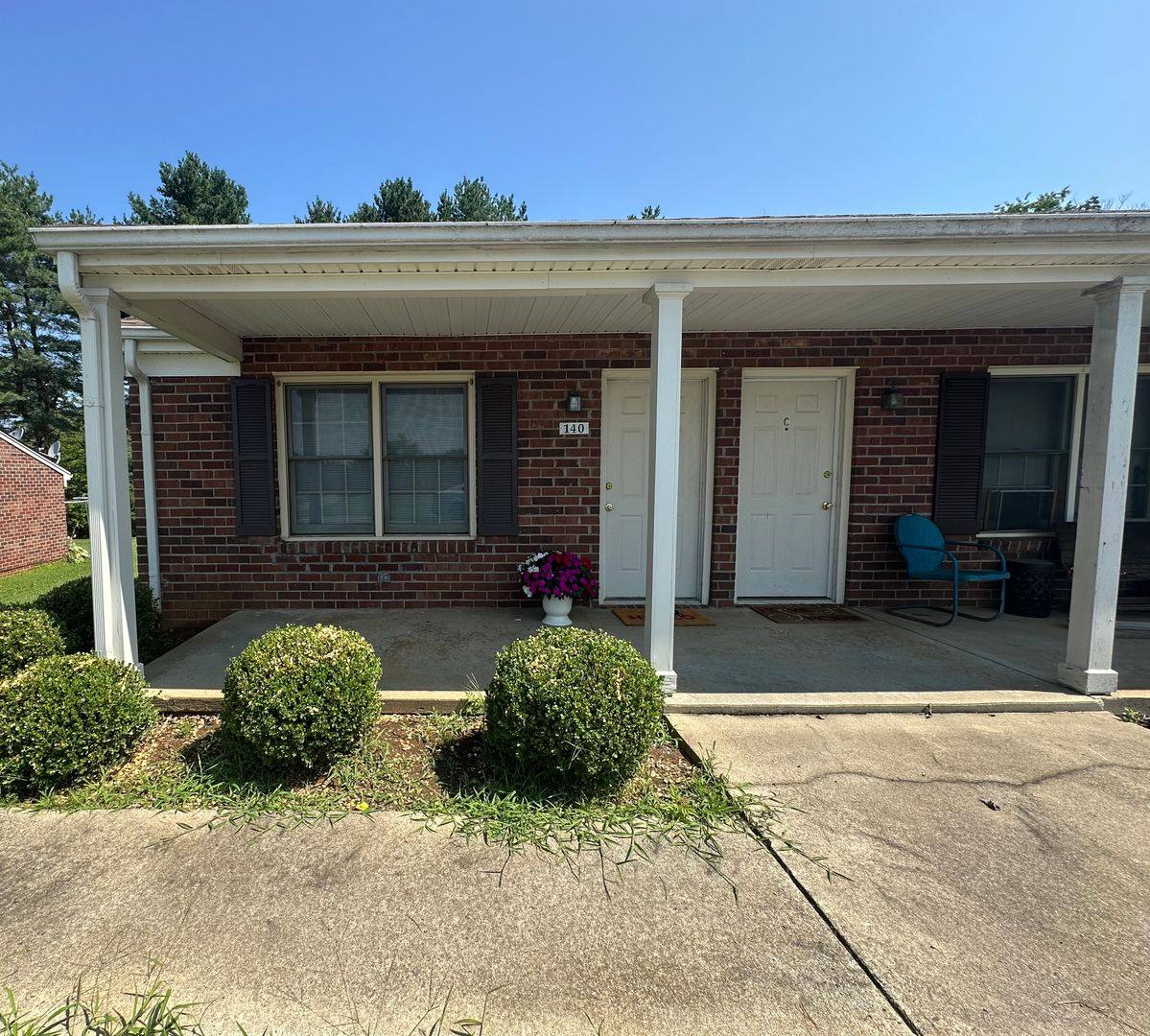 Apartment for rent at 140-141 Shenandoah Ave, Madison Heights, VA 24572