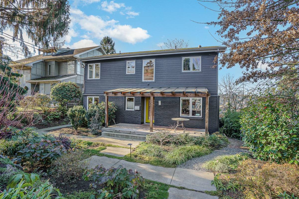 House for rent at 3047 12th Ave W, Seattle, WA 98119