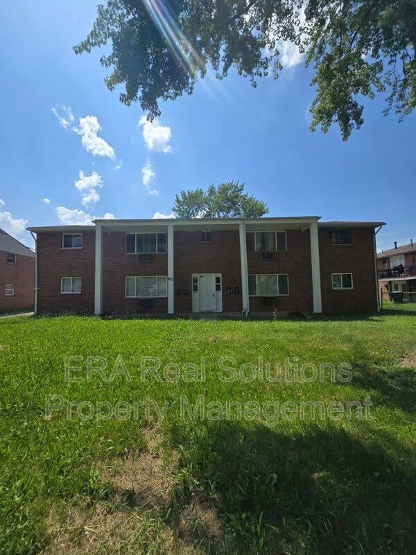 Apartment for rent at 871 Kingsford Rd #A, Columbus, OH 43204