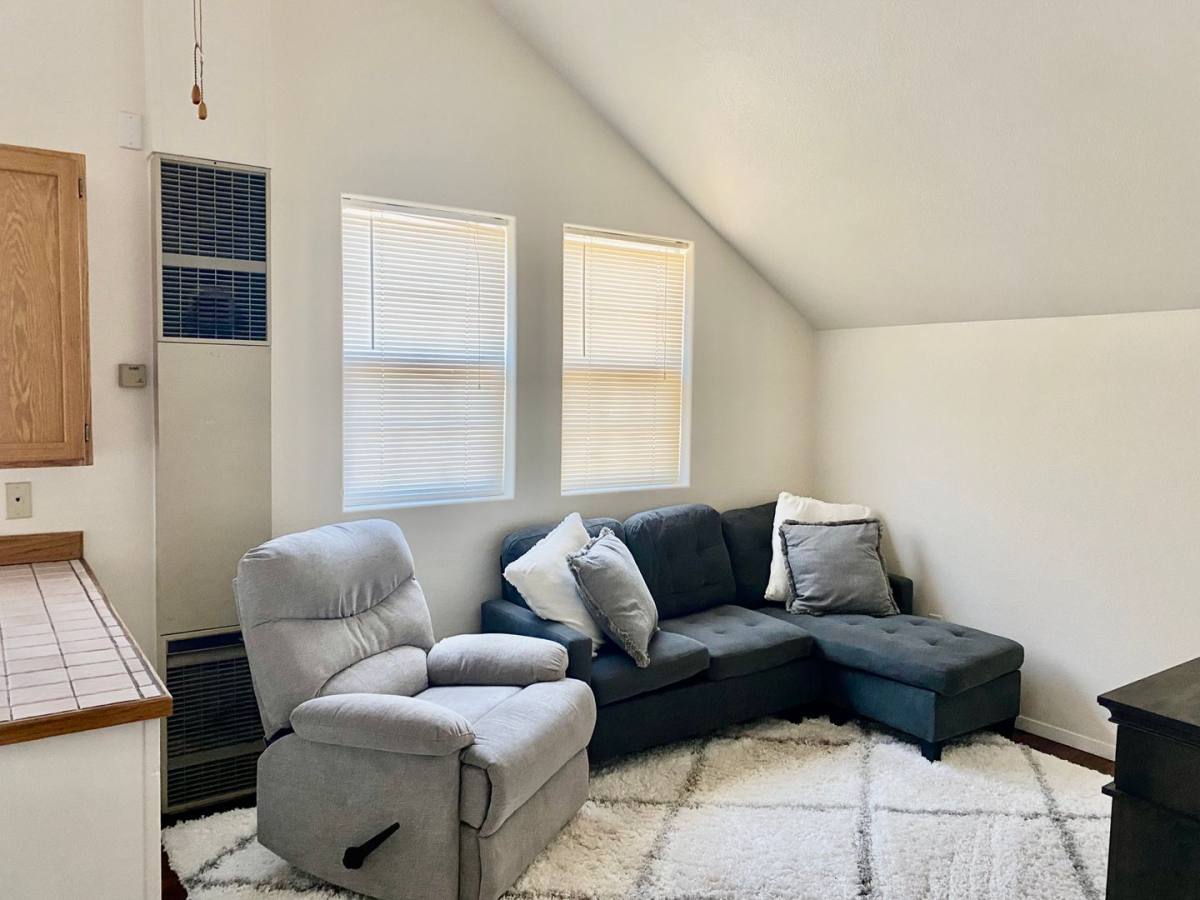 House for rent at 1194 Crescent, Klamath Falls, OR 97601