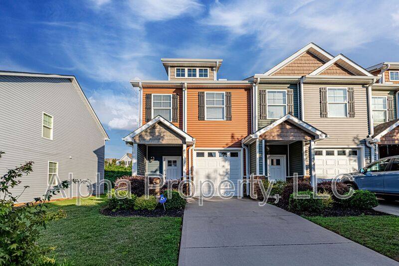 Townhouse for rent at 112 Valley Creek Dr, Boiling Springs, SC 29316