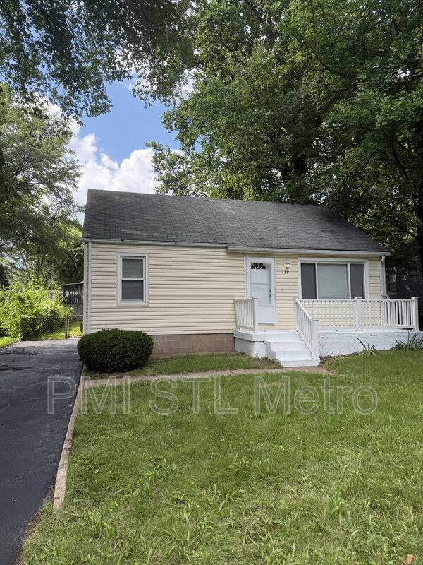 House for rent at 239 Williams Blvd, Saint Louis, MO 63135