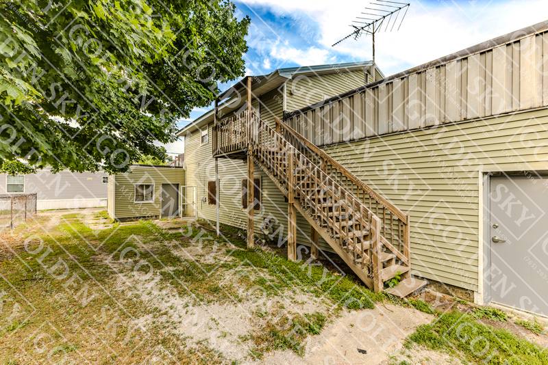 Apartment for rent at 820 W 15th St, Muncie, IN 47302