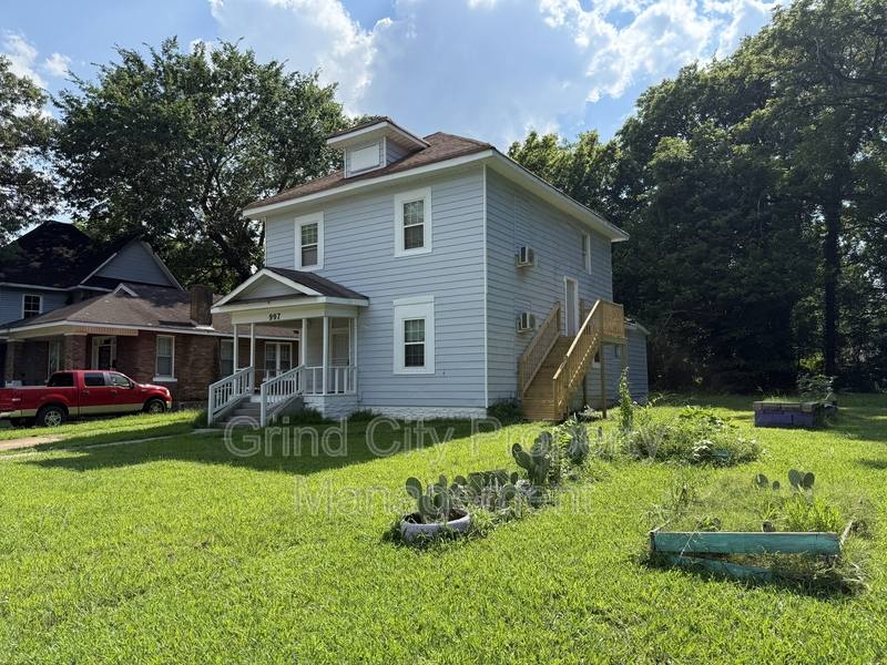 Apartment for rent at 997 S Willett St #2, Memphis, TN 38114