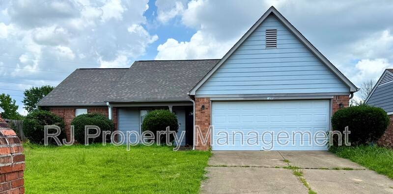 House for rent at 6290 Oak Run Dr E, Olive Branch, MS 38654