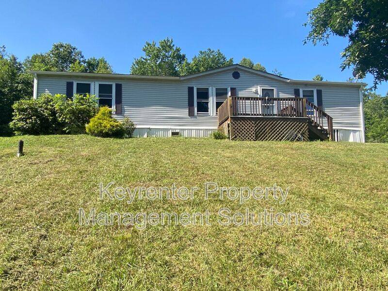 2251 Howardsville Turnpike, Lyndhurst, VA 22952