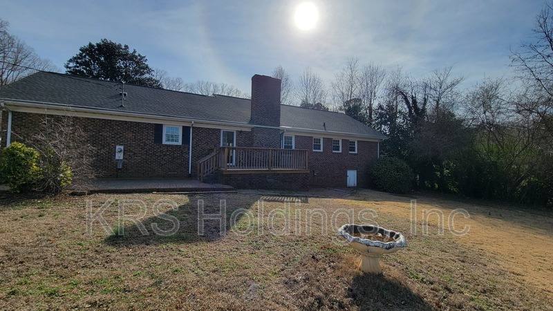 House for rent at 3100 Manor Ridge Dr, Raleigh, NC 27603