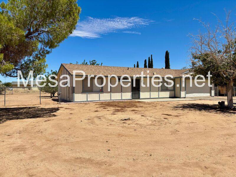 House for rent at 21150 Nandina St, Apple Valley, CA 92308