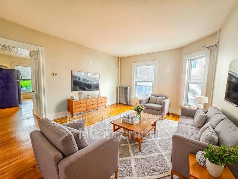 Apartment for rent at 195 Sagamore St #1, Manchester, NH 03104