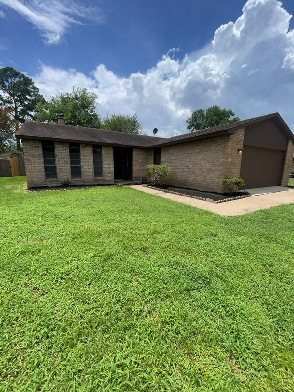 House for rent at 22807 Millgate Dr, Spring, TX 77373