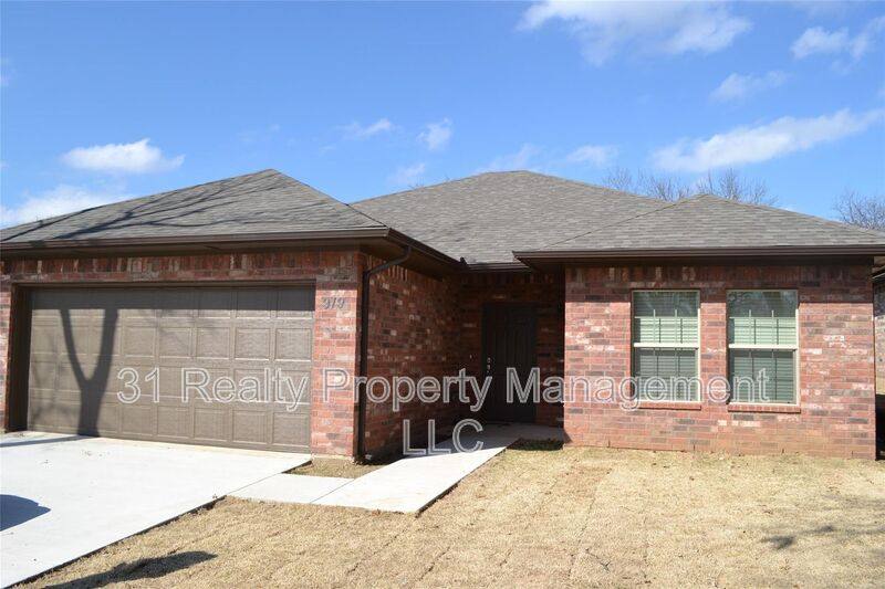 House for rent at 919 W Chase St, Denison, TX 75020