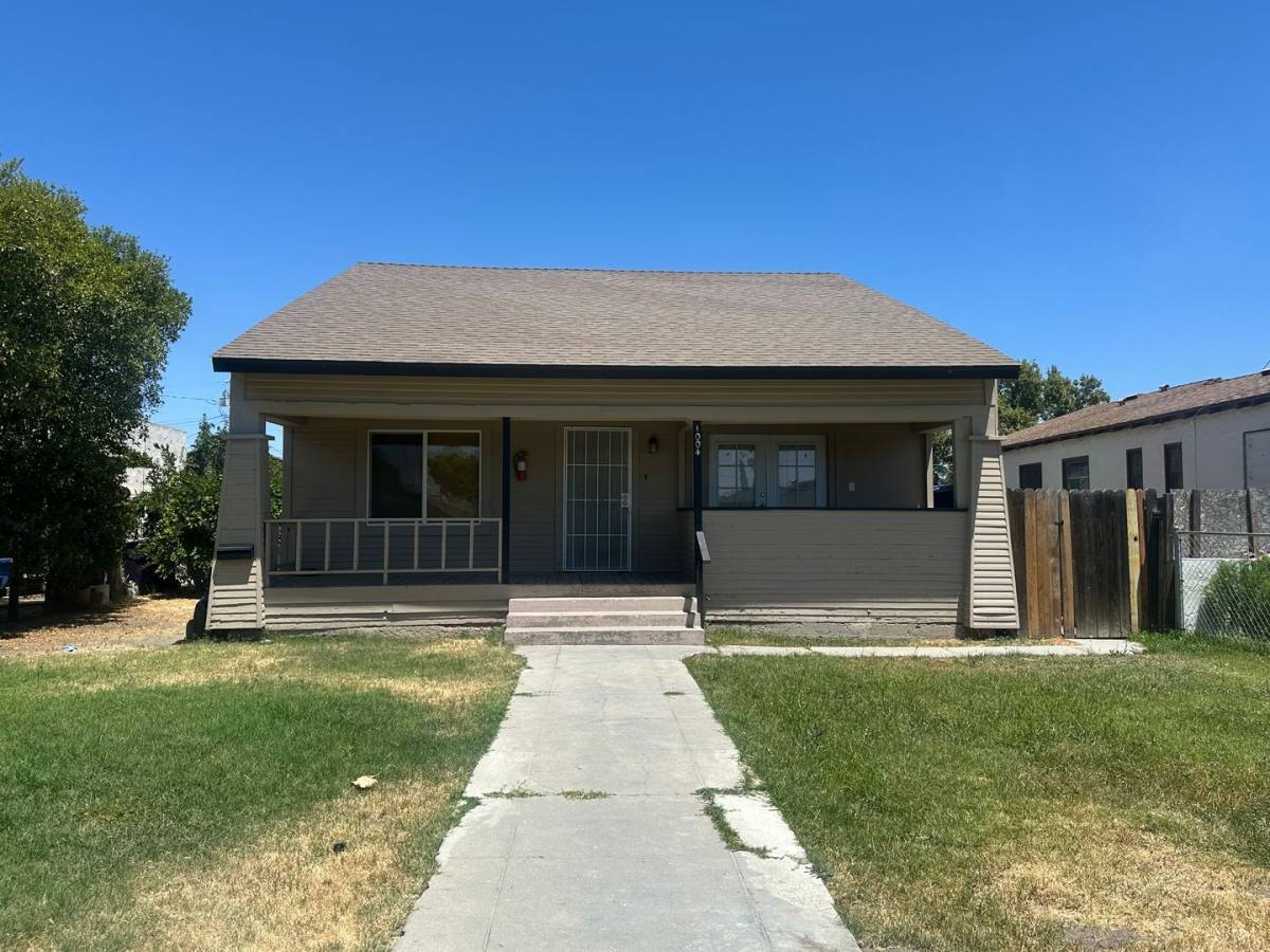 House for rent at 1004 Hall Ave, Corcoran, CA 93212