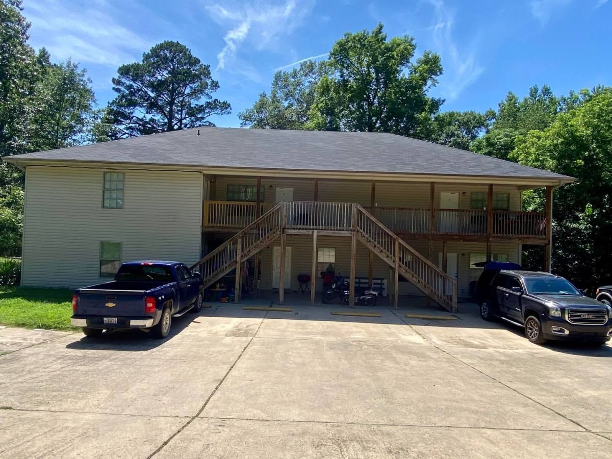 Apartment for rent at 330 Elmo St, Malvern, AR 72104