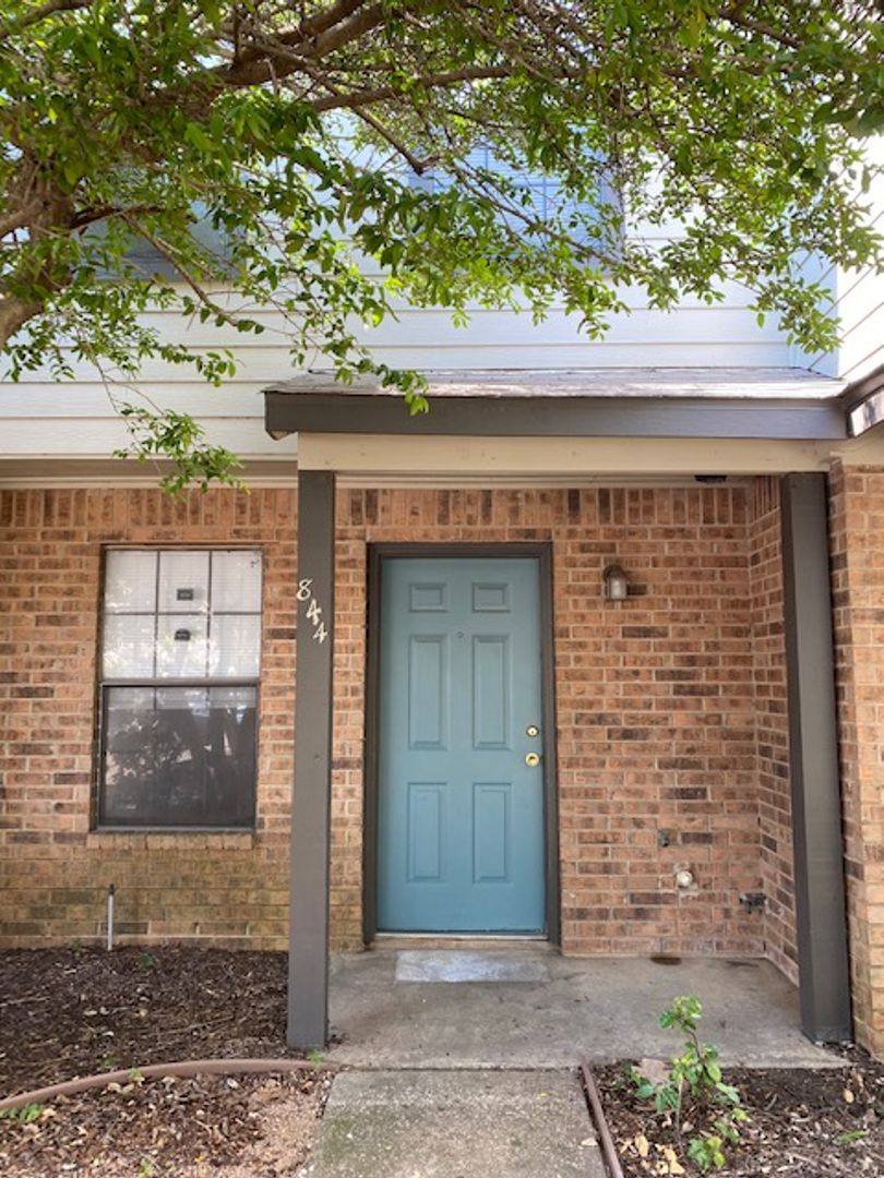 Condo for rent at 844 W Collins St, Denton, TX 76201