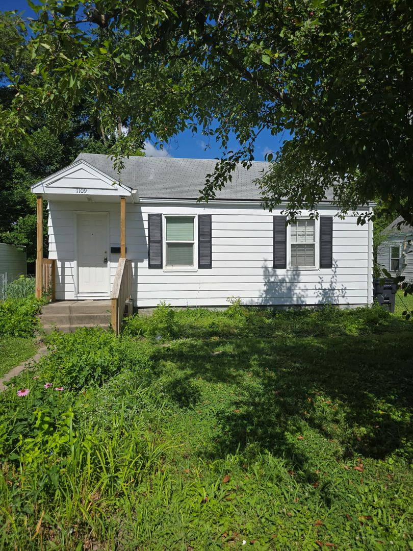 House for rent at 1109 Jefferson St, Columbia, MO 65203