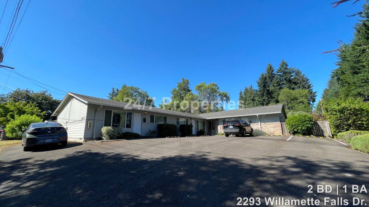 Apartment for rent at 2289 Willamette Falls Dr, West Linn, OR 97068