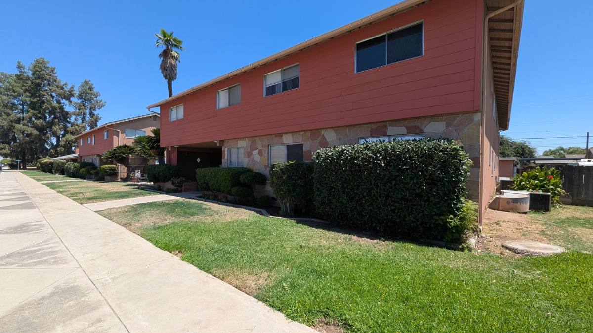 Apartment for rent at 234 N Eaton Ave, Dinuba, CA 93618