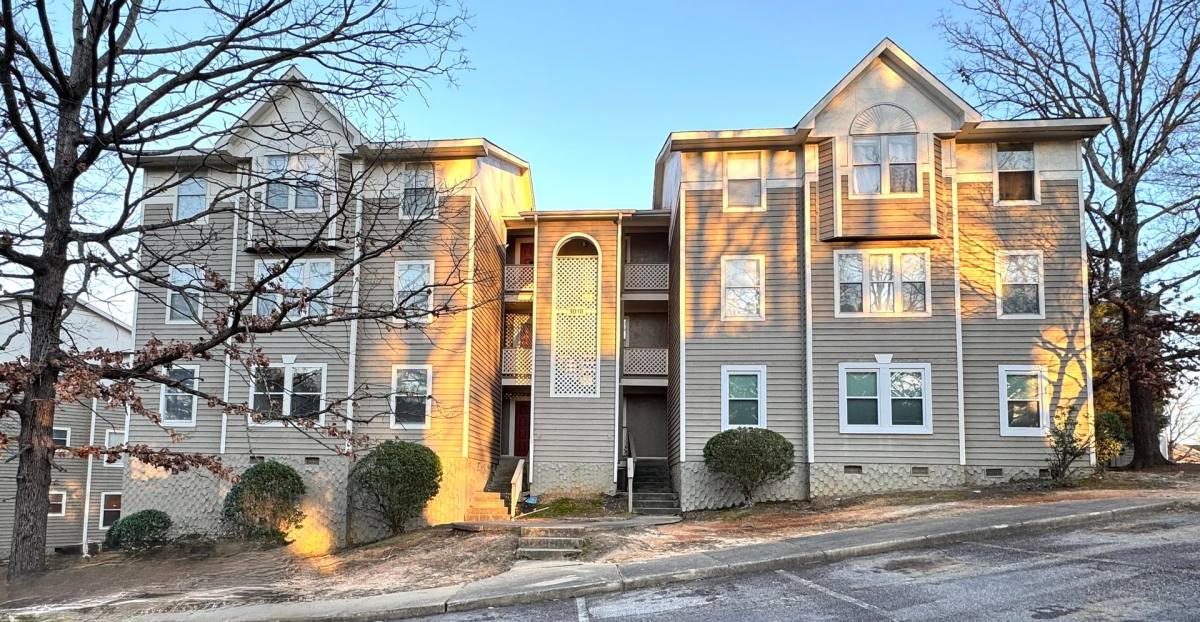 Condo for rent at 1018-5 Brookhollow Dr, Fayetteville, NC 28314