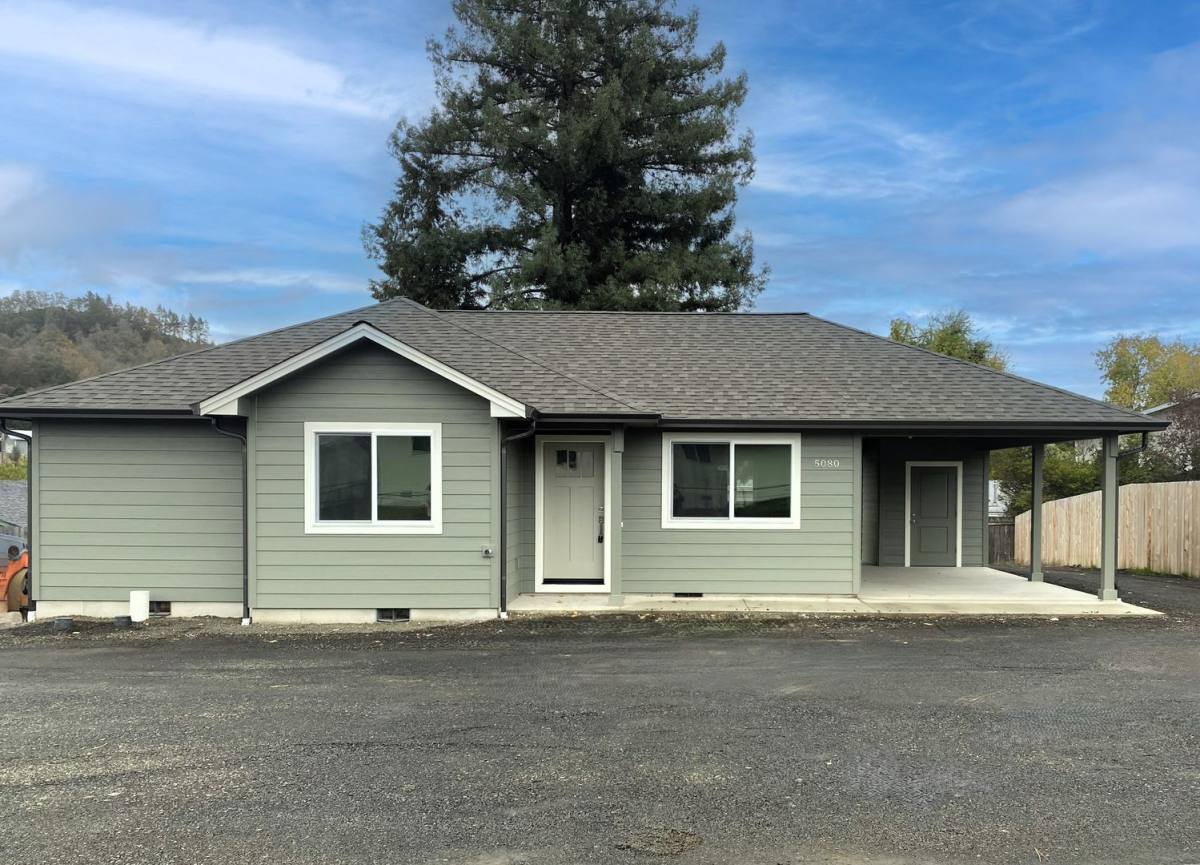 House for rent at 5080 Melody Lane, Roseburg, OR 97471