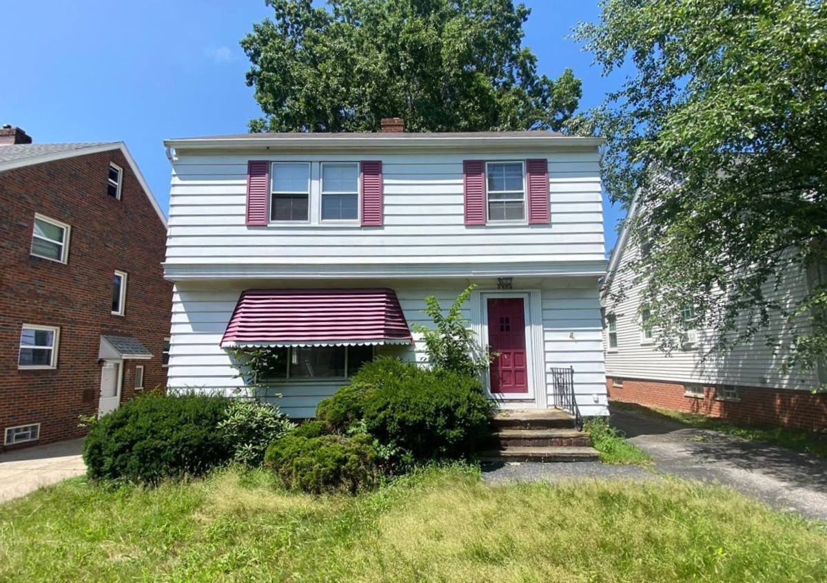 House for rent at 3485 St Albans Rd, Cleveland, OH 44121
