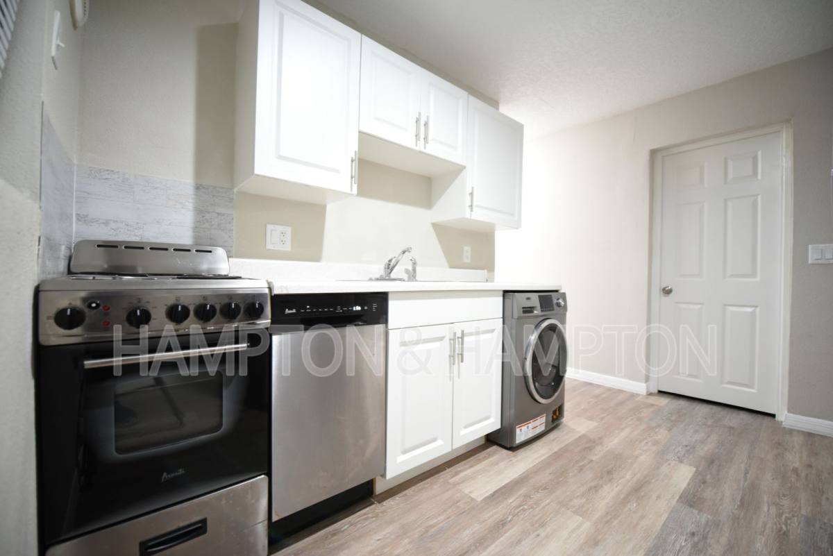Apartment for rent at 1110 E Bates Ave, Eustis, FL 32726