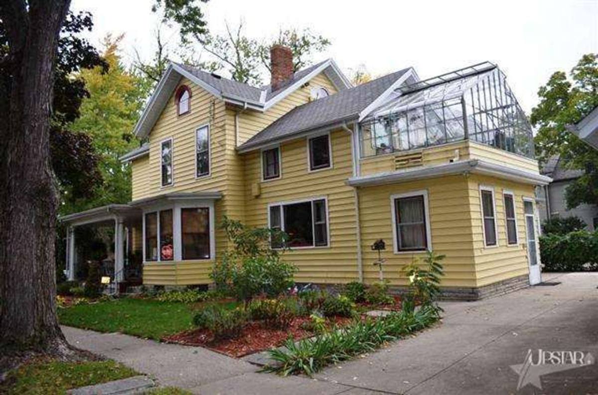 House for rent at 1127 W Wayne, Fort Wayne, IN 46802