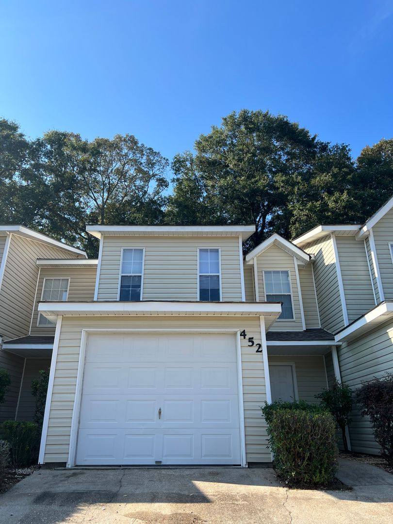 Townhouse for rent at 452 Sandy Oak Dr, Enterprise, AL 36330