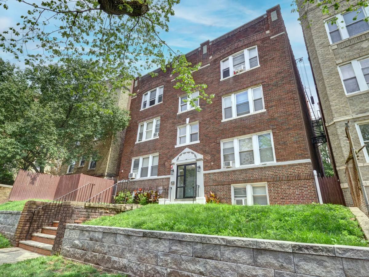 Apartment for rent at 496 Park Ave, East Orange, NJ 07017