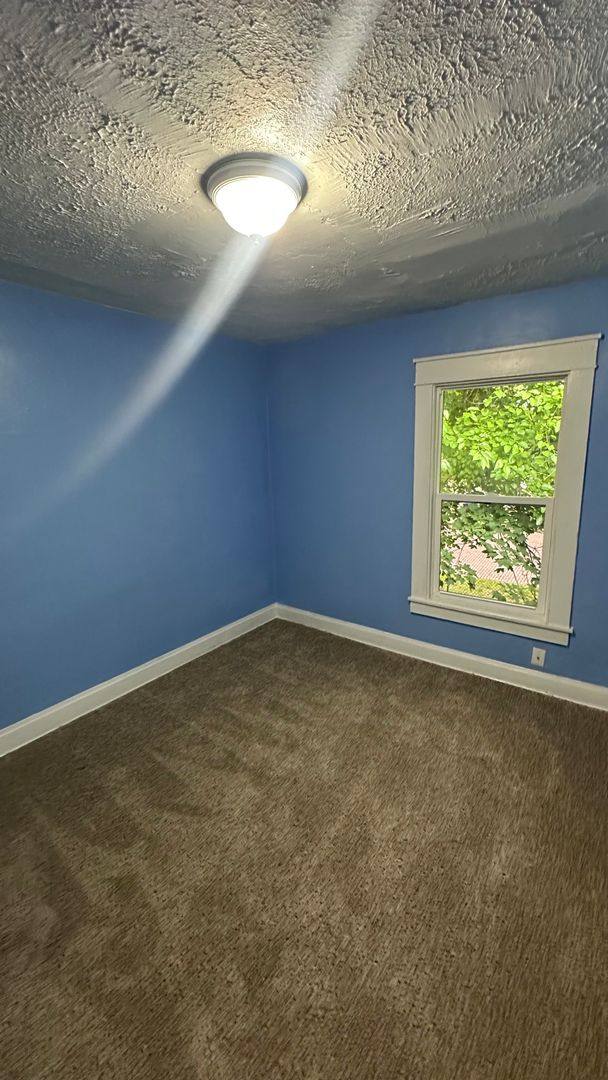 House for rent at 1020 5th Ave, Akron, OH 44306