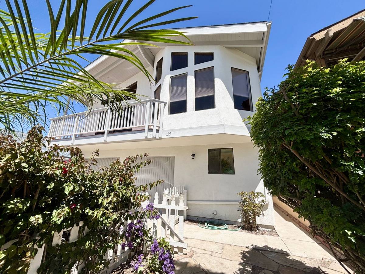 House for rent at 125 Van Nuys Ave, Oxnard, CA 93035