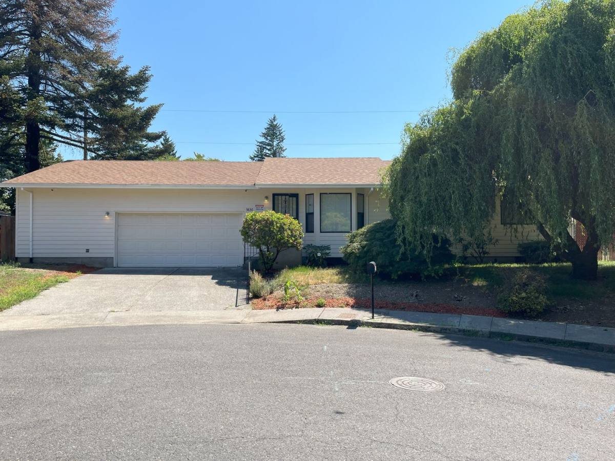 House for rent at 3830 SE 167th Ave, Portland, OR 97236