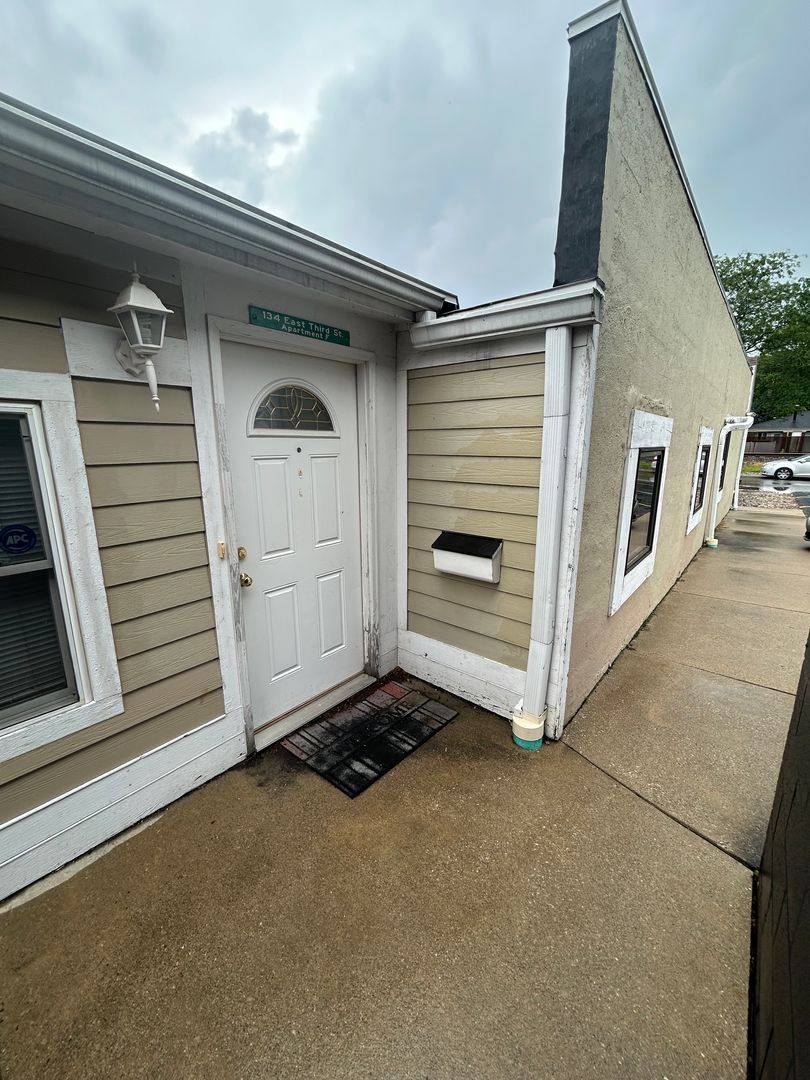 Apartment for rent at 134 E Third St, Perrysburg, OH 43551