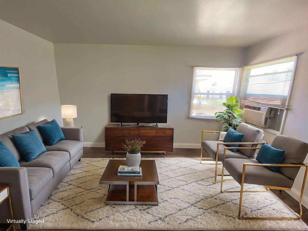 Apartment for rent at 121 N Pennsylvania Ave, Glendora, CA 91741