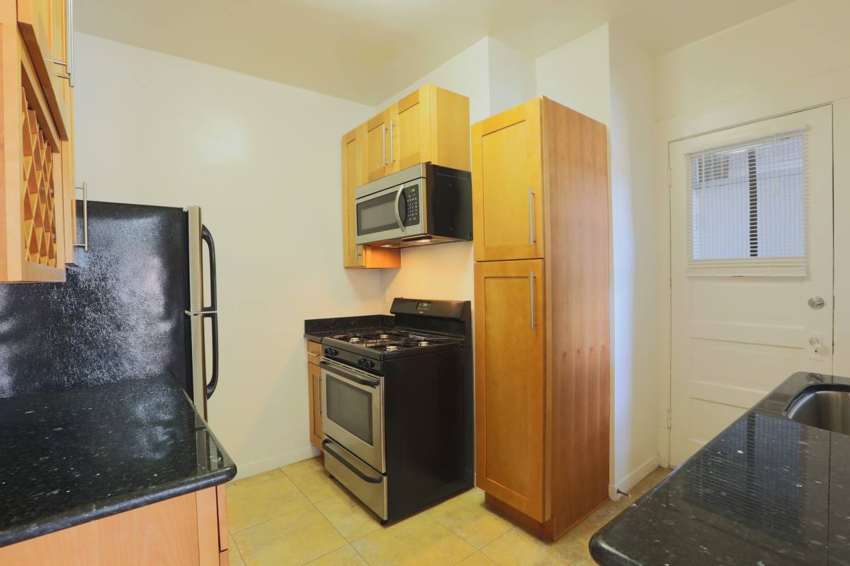 Apartment for rent at 1456 Jones St, San Francisco, CA 94109