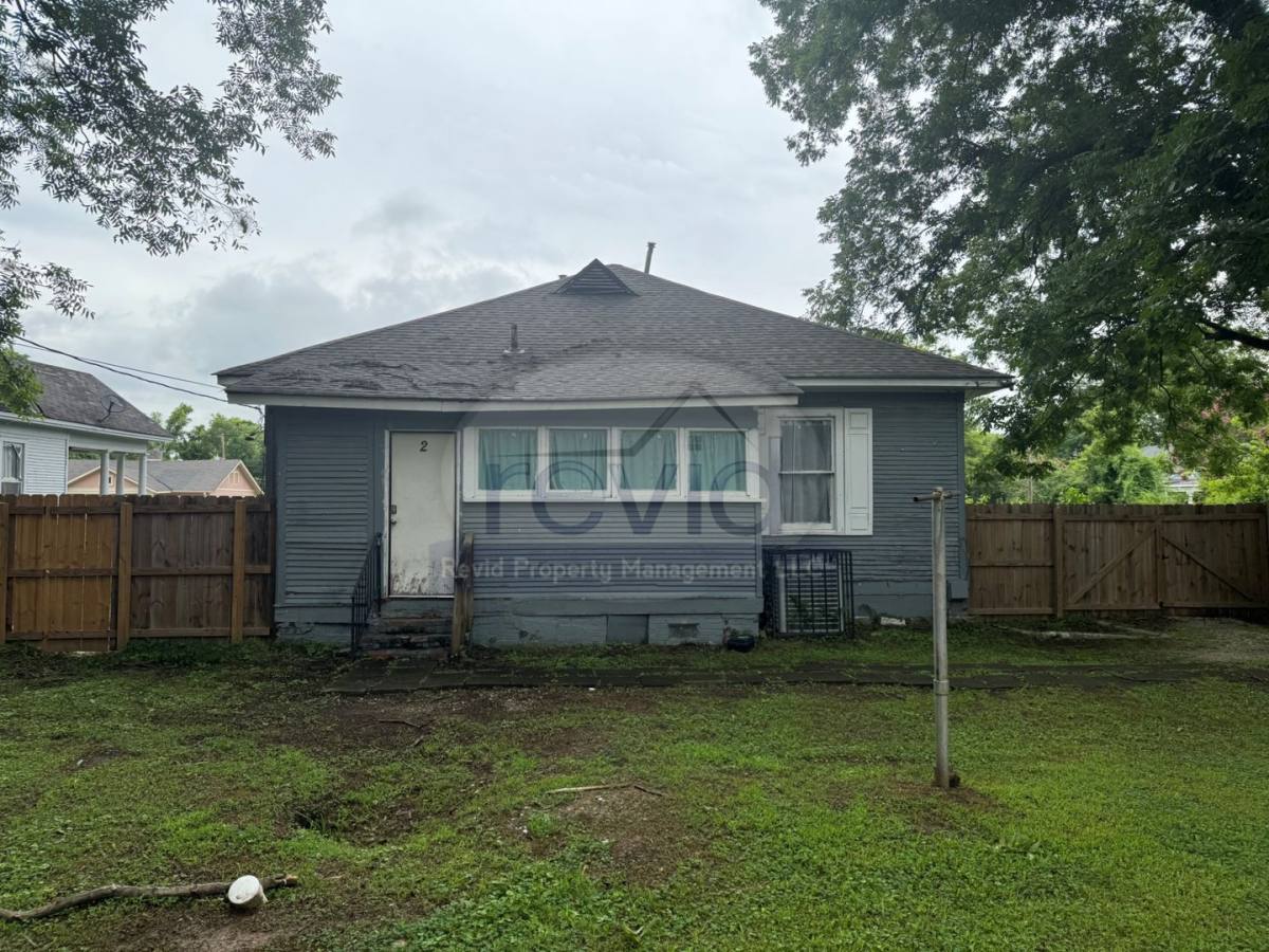 Apartment for rent at 1267 Snowden, Memphis, TN 38107