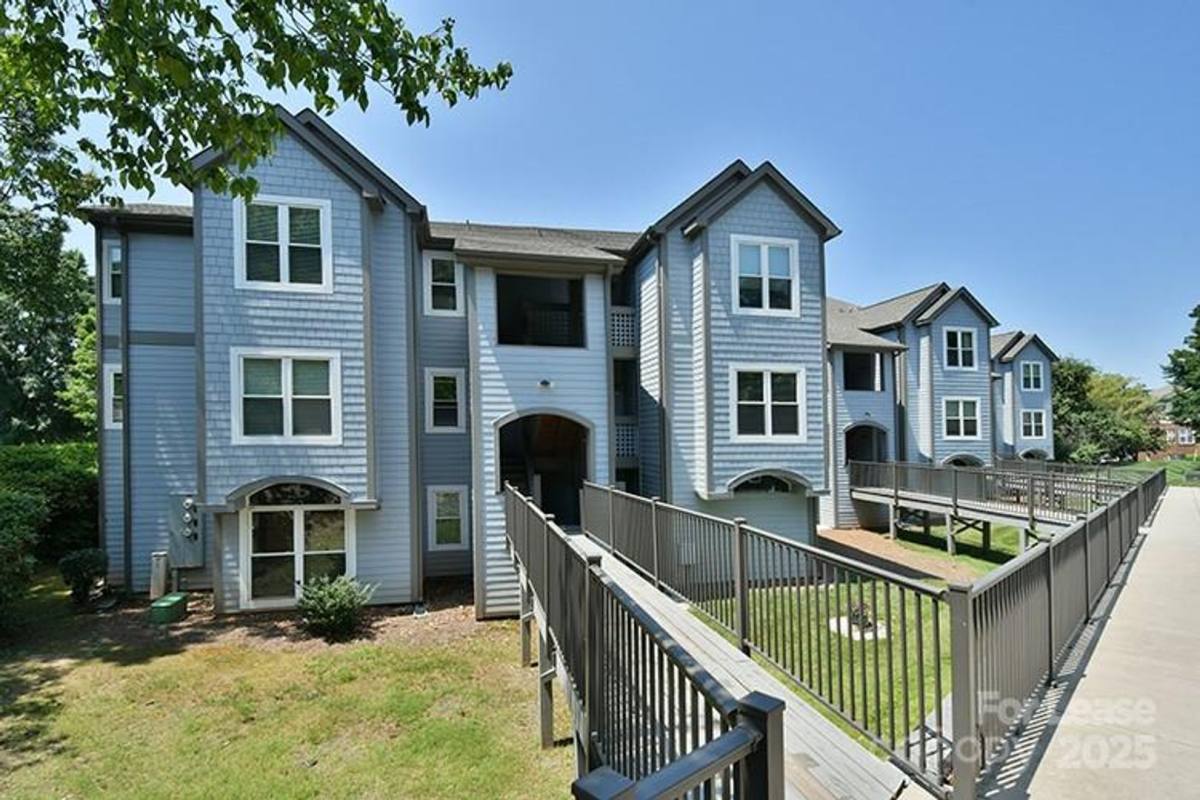 Condo for rent at 18741 Nautical Dr, Cornelius, NC 28031