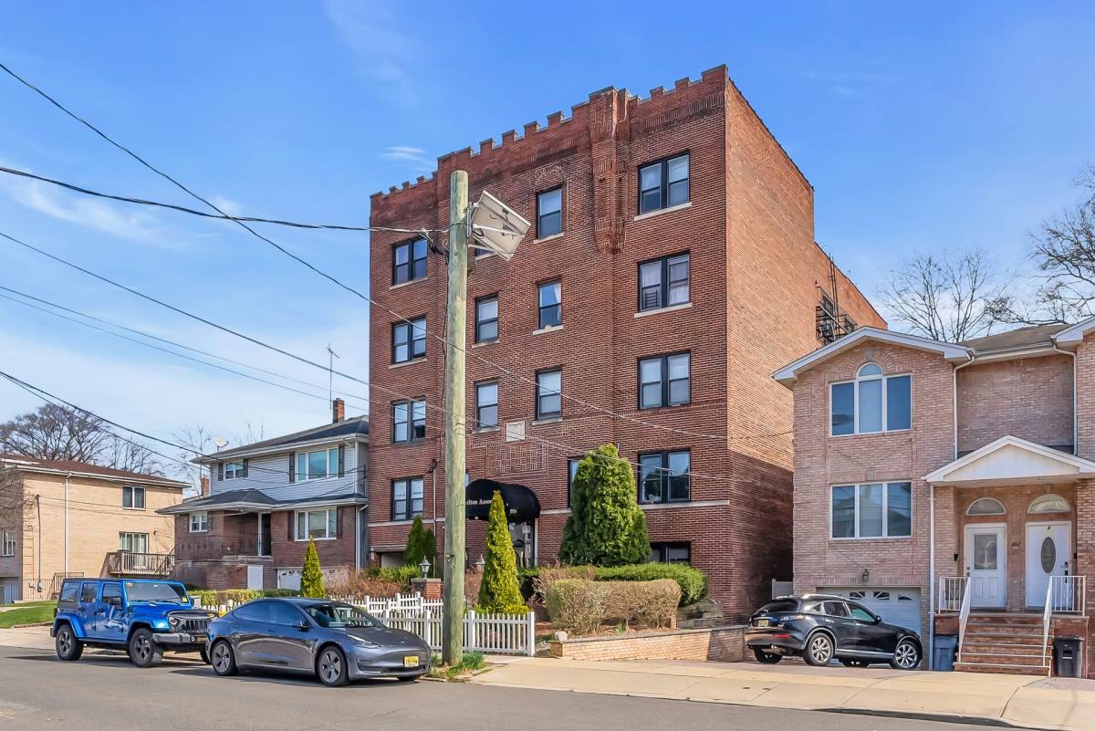 Apartment for rent at 264 Hillside Ave, Palisades Park, NJ 07650