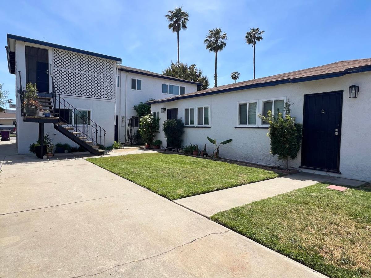 Apartment for rent at 1079 E 21st St, Long Beach, CA 90806