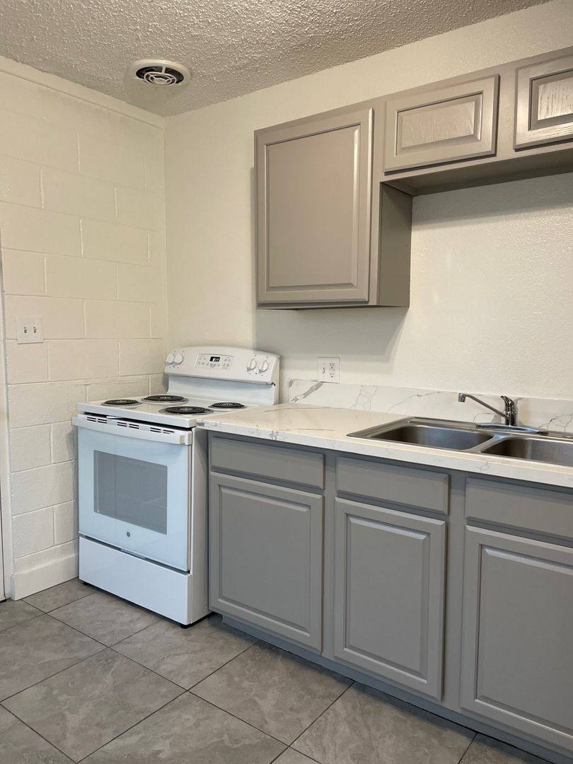 Apartment for rent at 2100 N Daley St, North Las Vegas, NV 89030