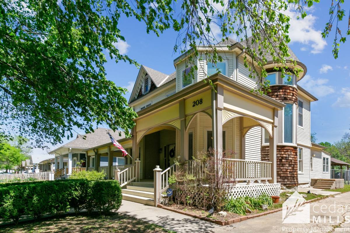 House for rent at 208 N Charles St, Wichita, KS 67203