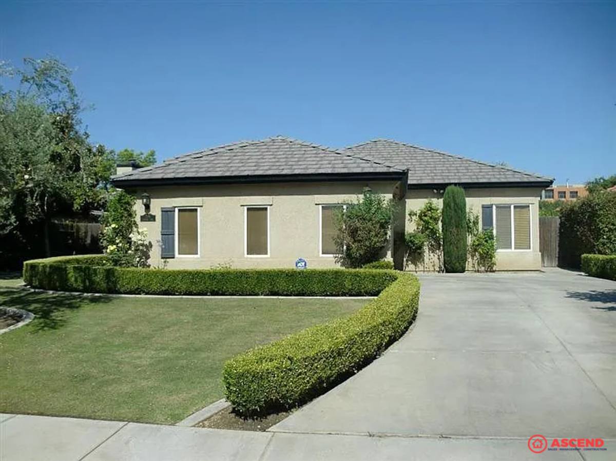 House for rent at 716 Windsor Park Dr, Bakersfield, CA 93311