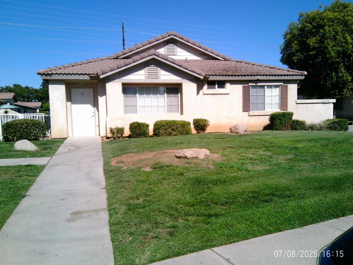 Apartment for rent at 4502 Pebble Creek Dr A-D, Bakersfield, CA 93312
