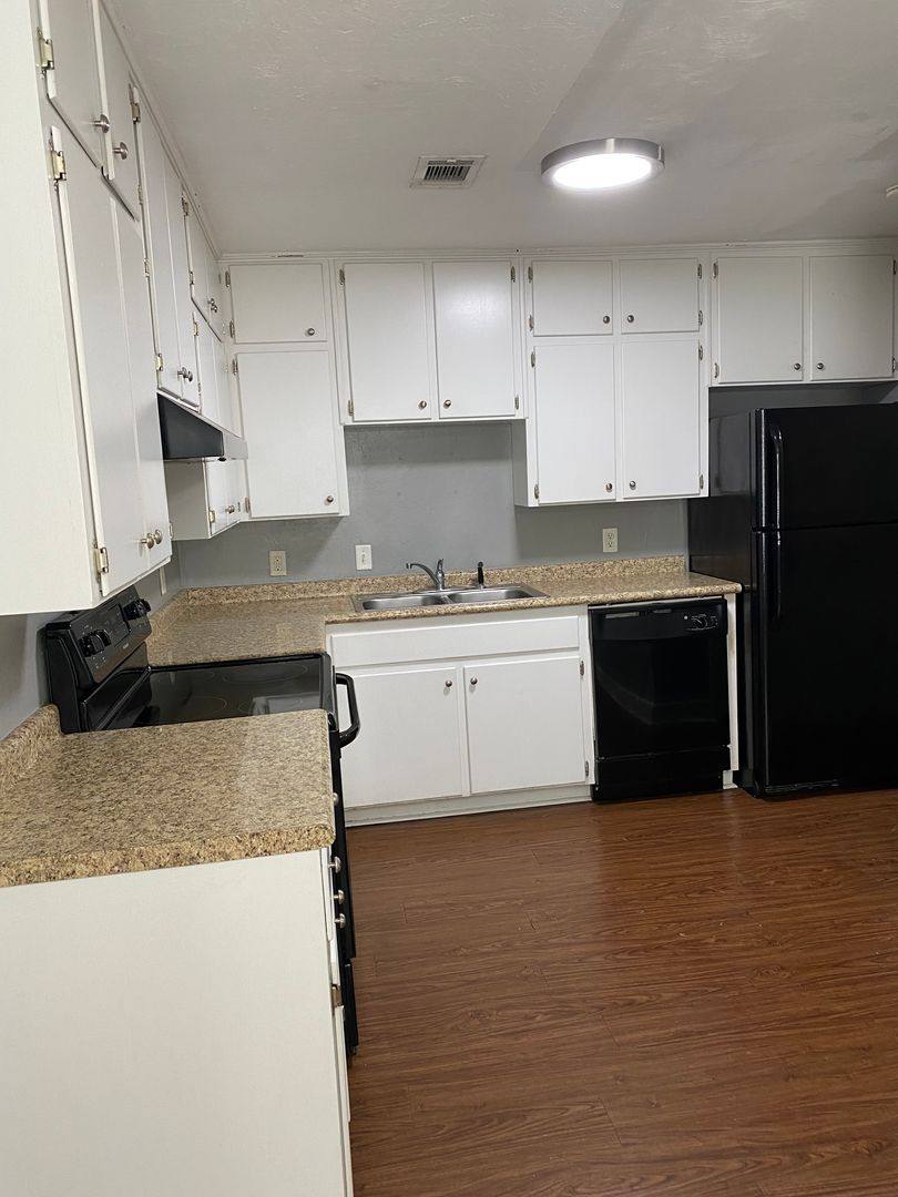 Apartment for rent at 2606-2630 Old Bainbridge Rd, Tallahassee, FL 32303