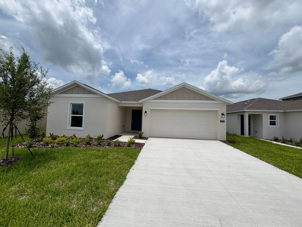 House for rent at 2239 Chris Dr, Winter Haven, FL 33884
