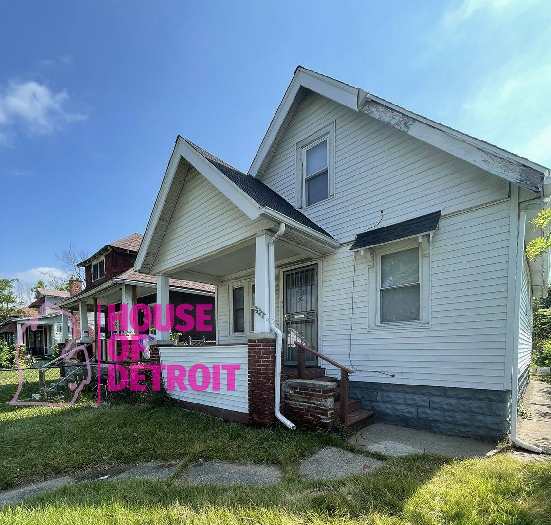 House for rent at 15330 Petoskey Ave, Detroit, MI 48238