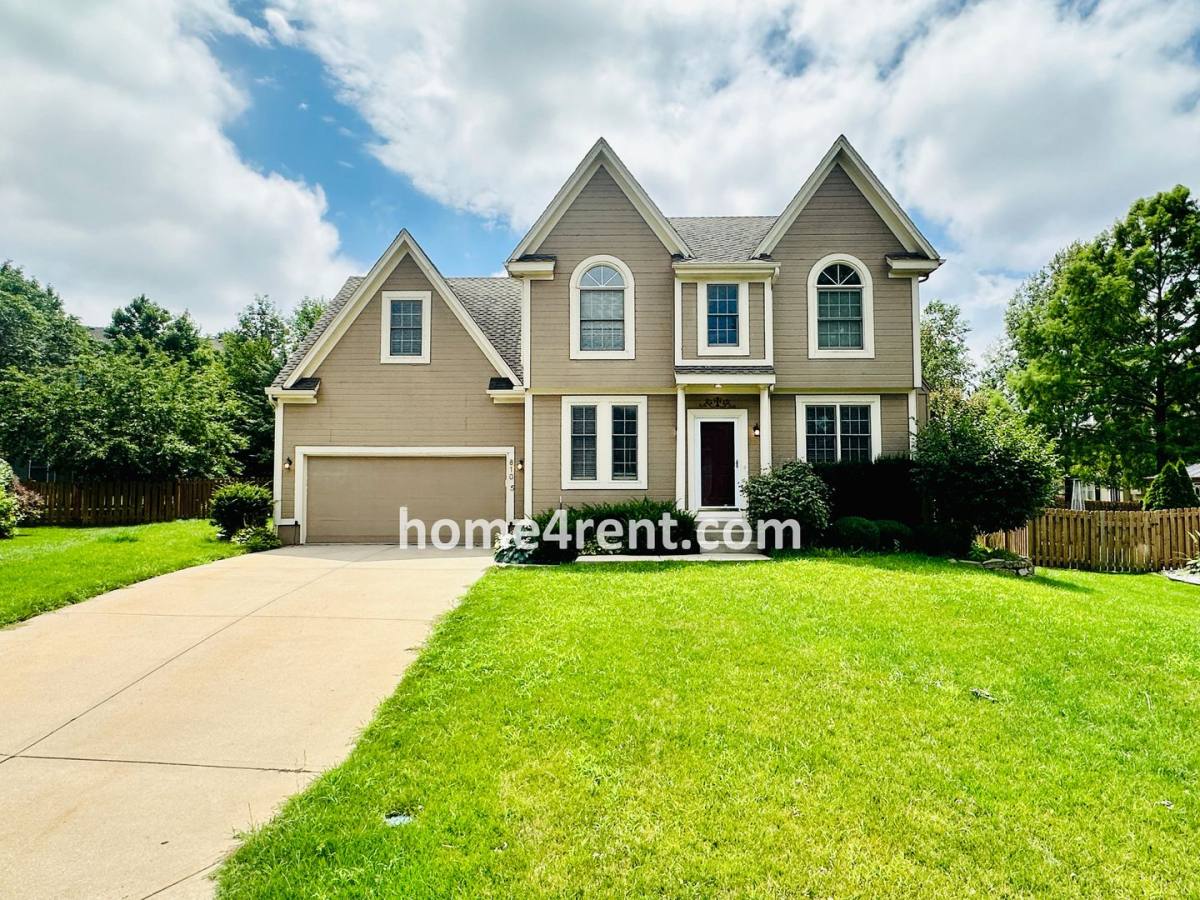 House for rent at 8105 W 142nd St, Overland Park, KS 66223