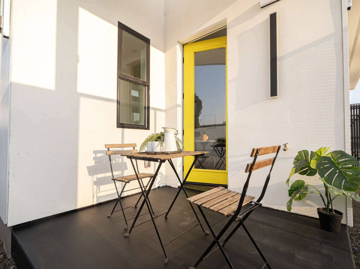 Apartment for rent at 1618 32nd St #A, Emeryville, CA 94608