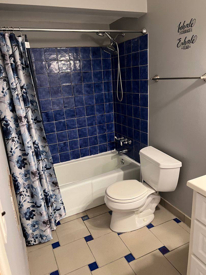 Condo for rent at 7610 Woodview Dr E, Westland, MI 48185